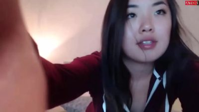 Giao lưu với em sinh viên vú bé chat sex